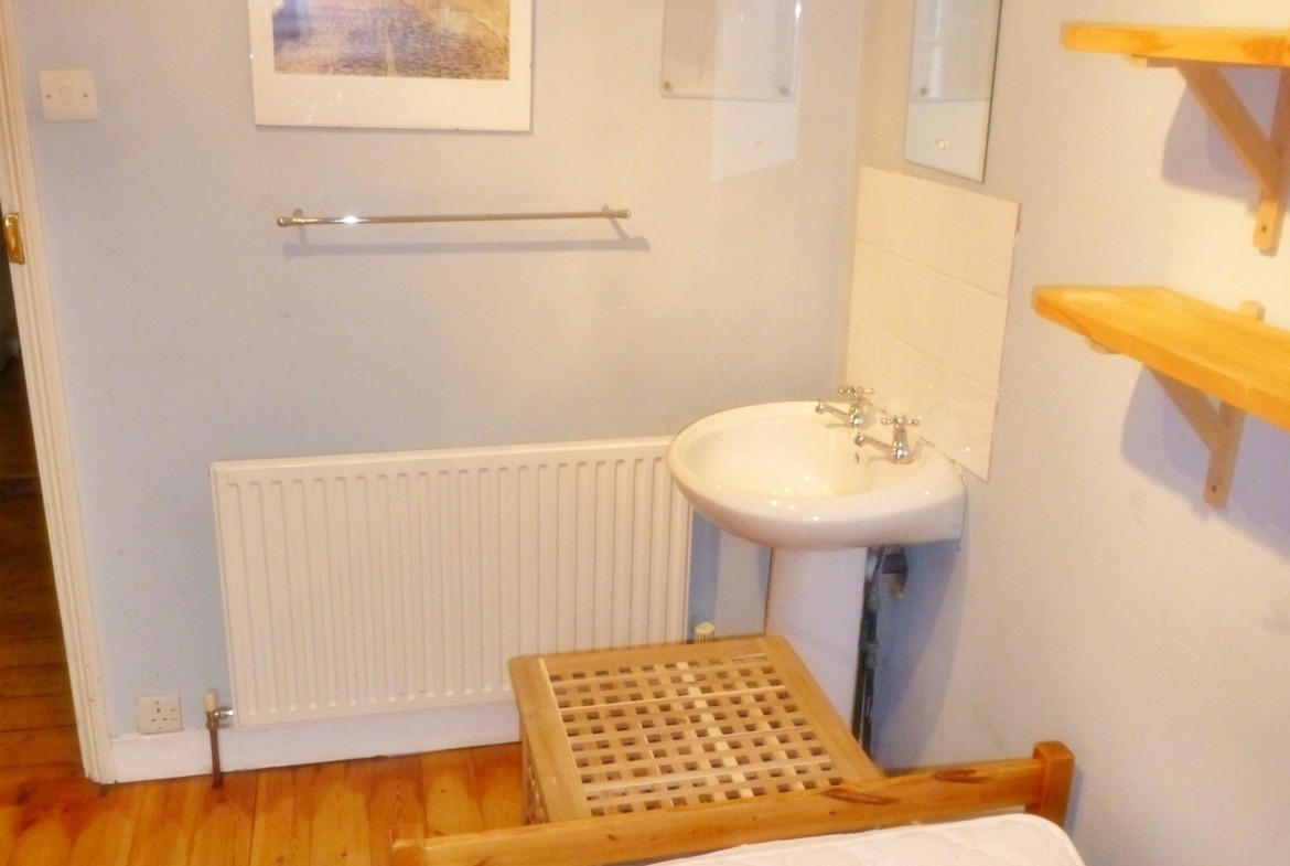 Cosy well furnished student house